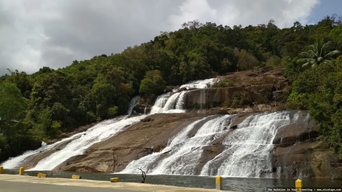 Air Terjun Temburun bertingkat sangat indah