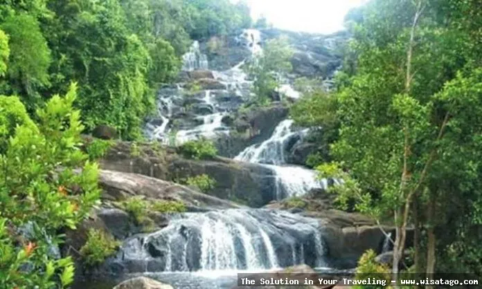 Air Terjun Tujuh Tingkat yang memukau