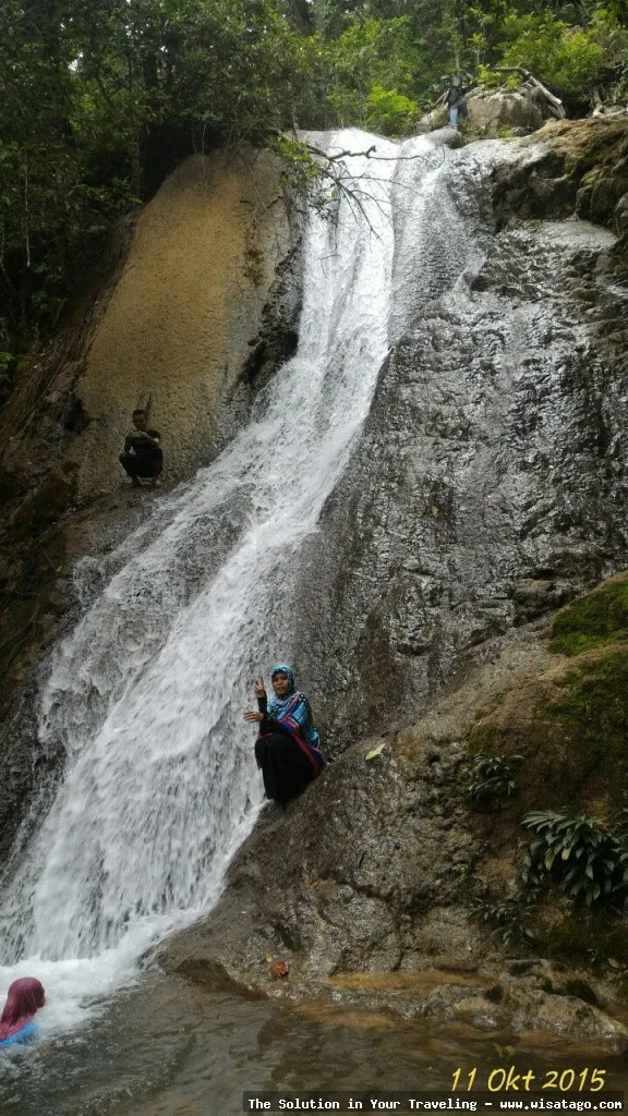 Air Terjun Tujuh Tingkat yang menakjubkan