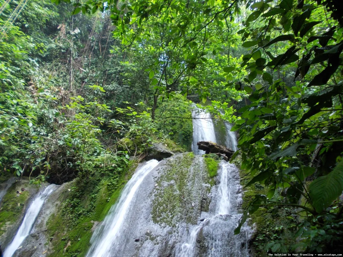 Air Terjun Tujuh Tingkat yang mempesona