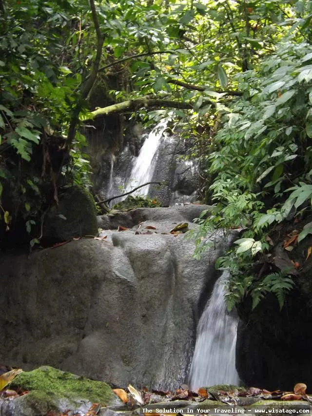 Air Terjun Tujuh Tingkat yang menakjubkan