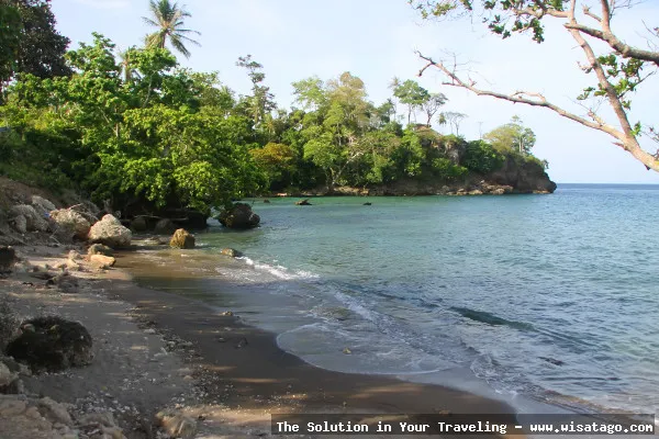 Anoi Itam Beach, pantai pasir hitam