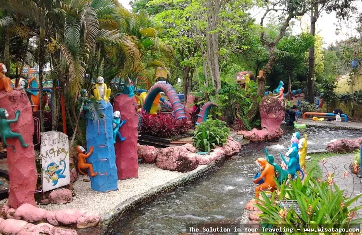 Arina Waterpark, wahana air seru