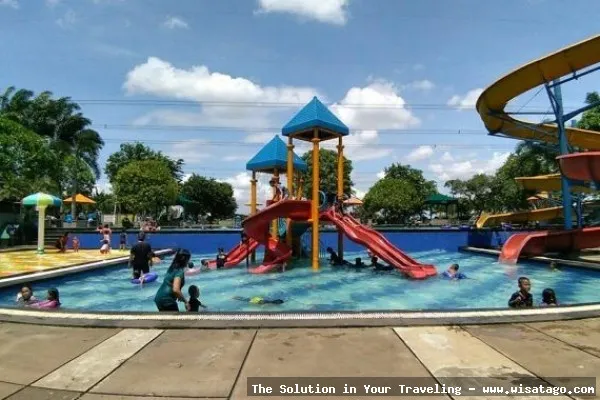 Arina Waterpark, wahana air seru