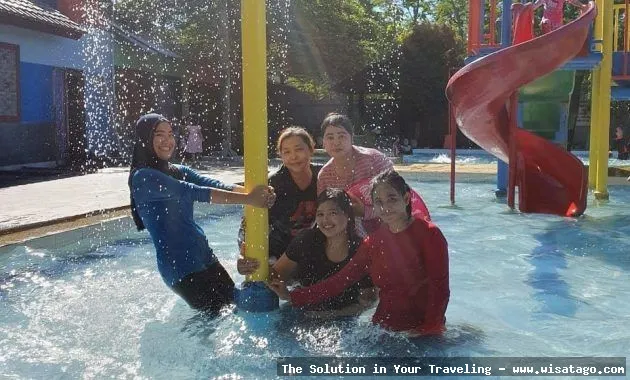 Arina Waterpark, wahana air seru
