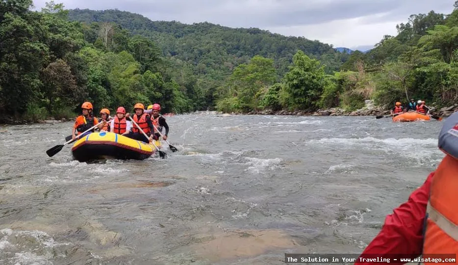 Arung Jeram Bosamba yang menantang adrenalin