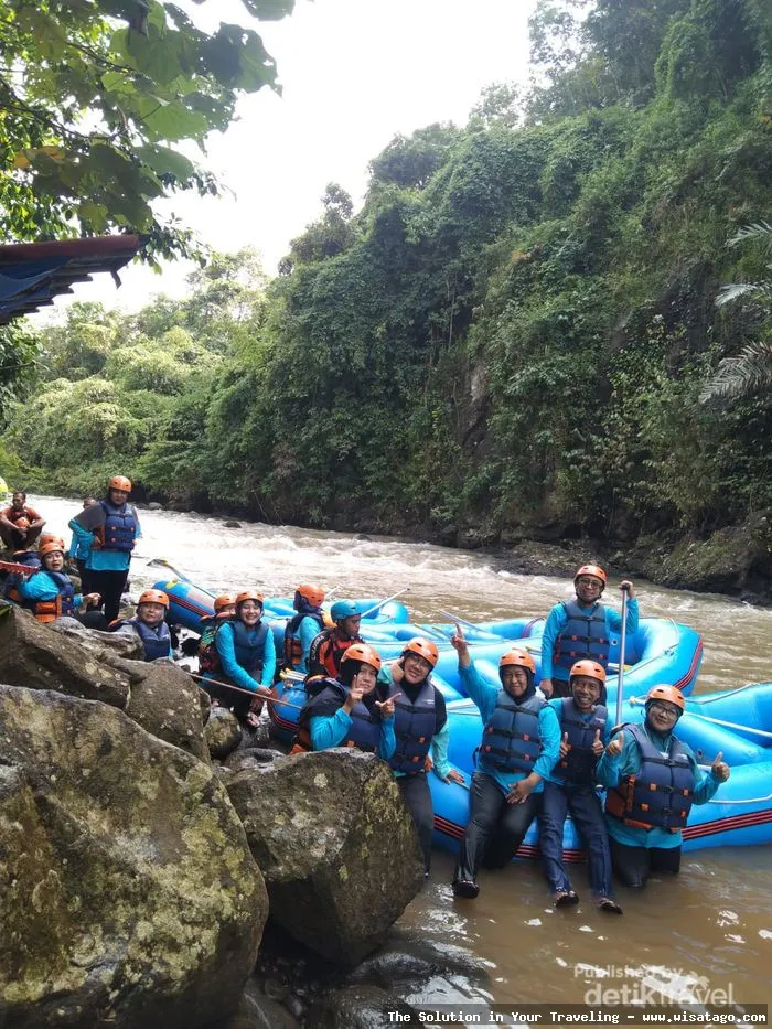 Arung Jeram Sungai Citarik yang menantang
