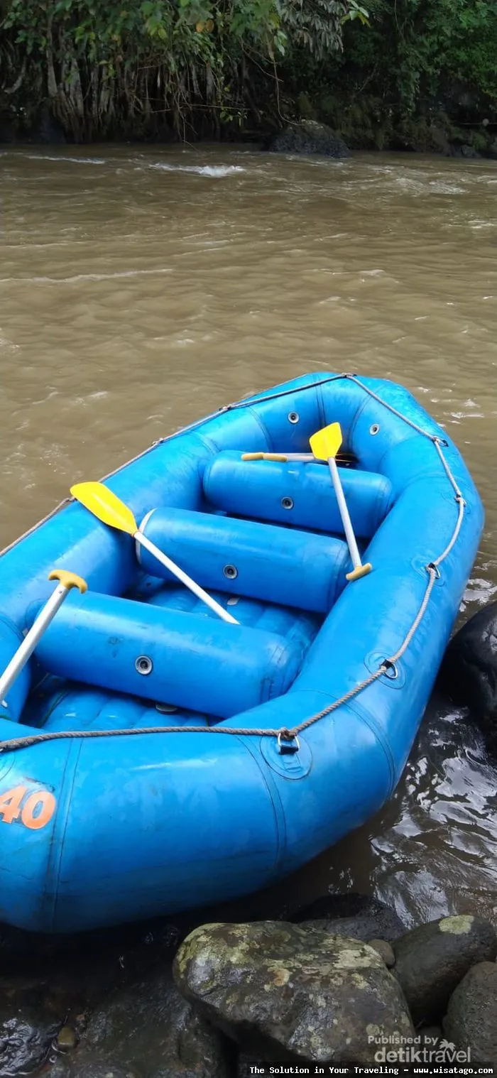 Arung Jeram Sungai Citarik yang menantang