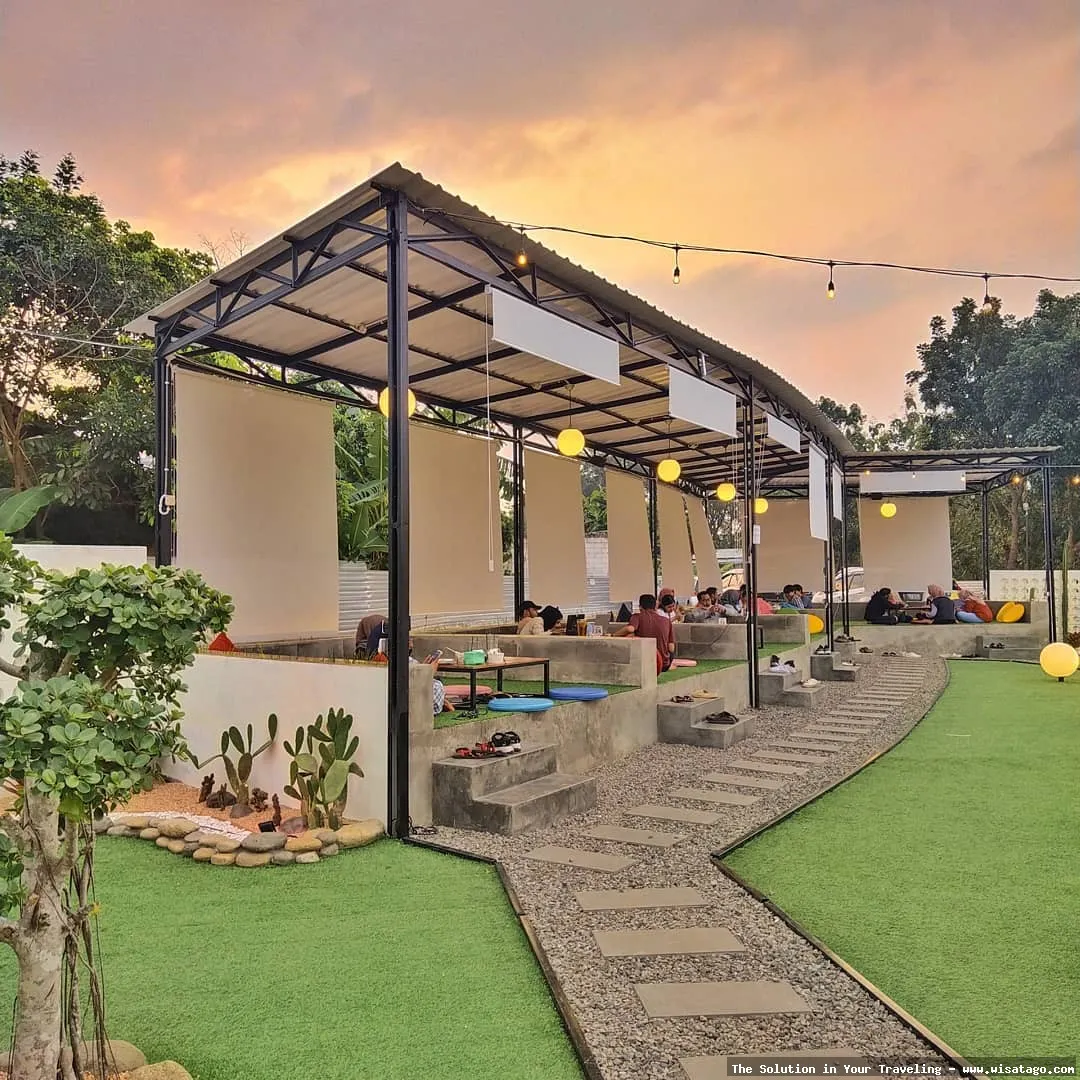 Atap Langit Coffee And Eatery yang estetik