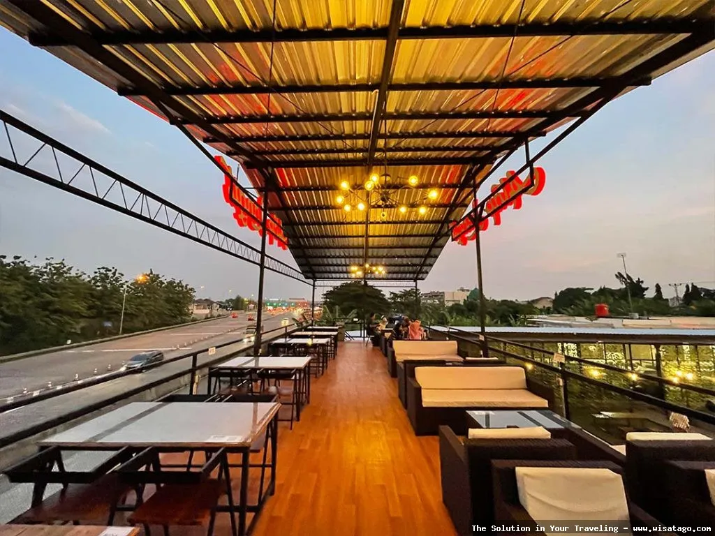 Atap Langit Coffee And Eatery nyaman