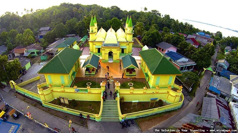 Balai Adat Indra Perkasa yang megah