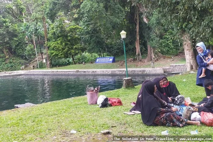 Balong Dalem: kolam alami yang indah
