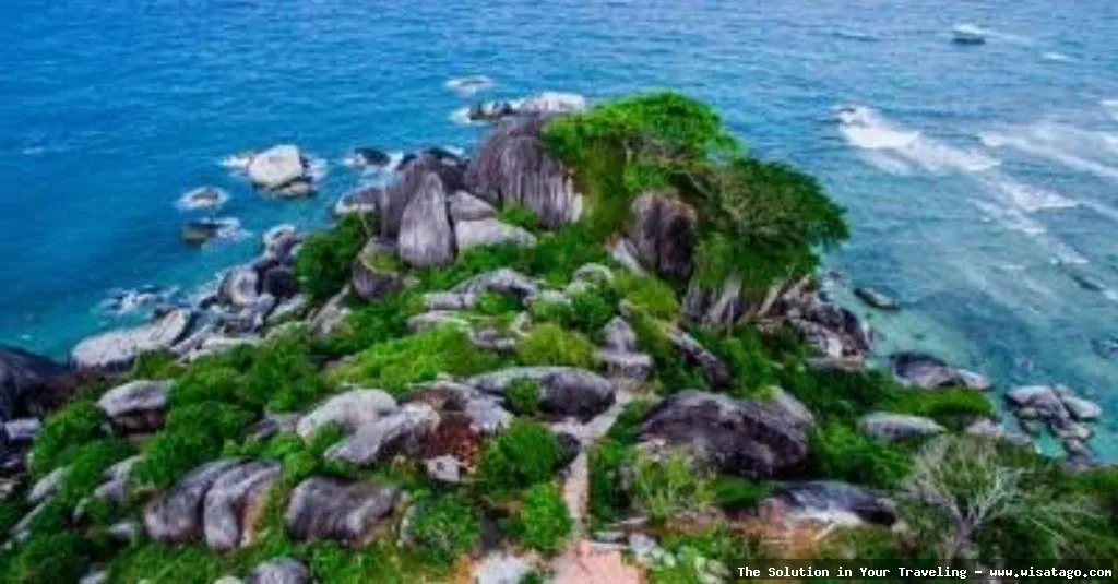 Batu Sindu: Keindahan alam memukau.