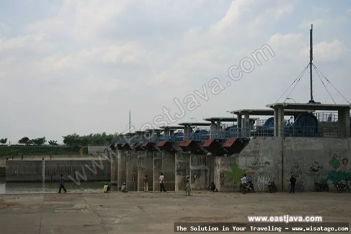 Bendungan Gerak Babat atasi banjir.