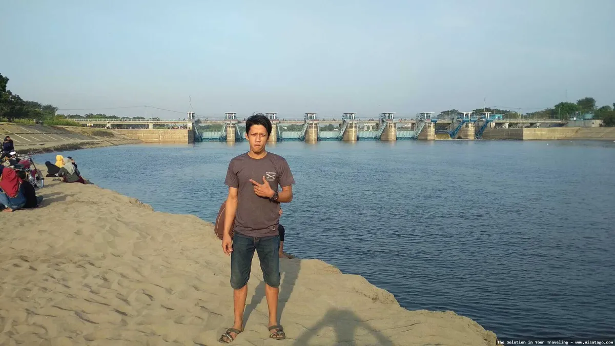 Bendungan Gerak Babat atur aliran sungai