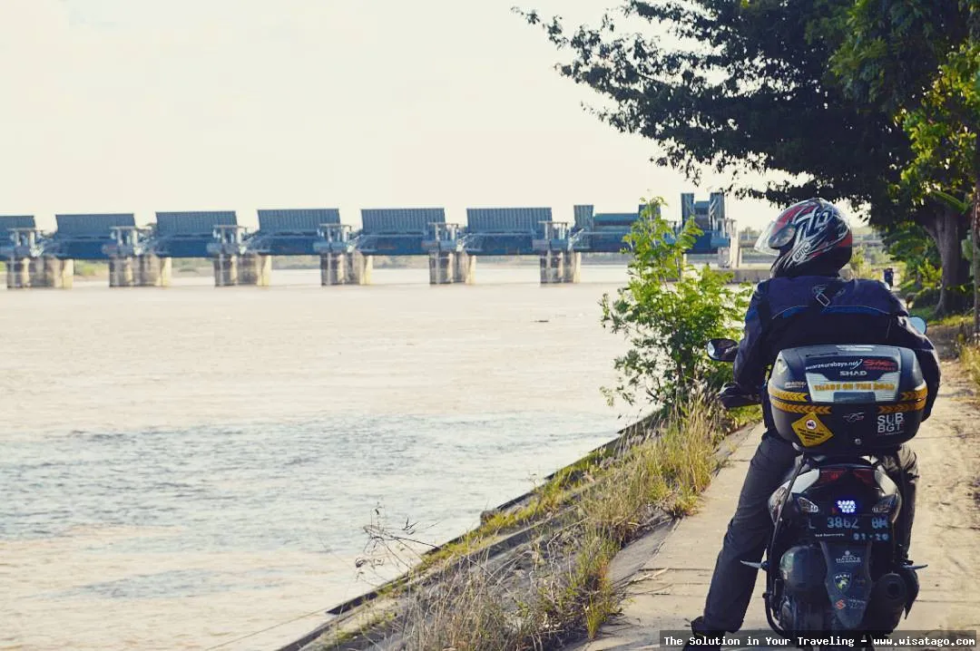 Bendungan Gerak Babat atur aliran sungai