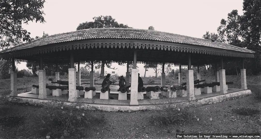 Benteng Bukit Cening, kokoh bersejarah