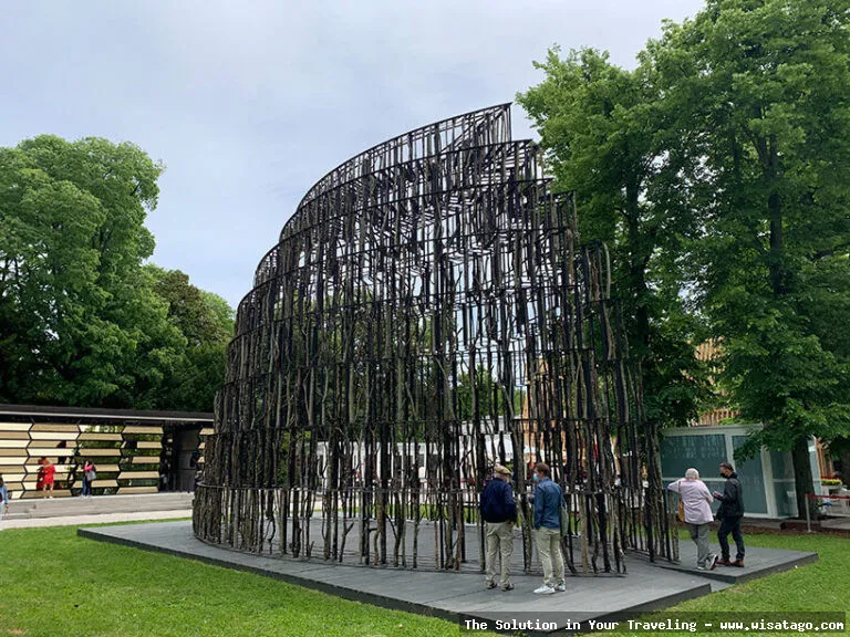 Bird Pavilion: struktur unik untuk burung