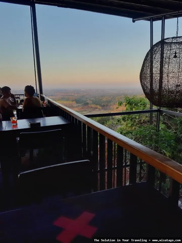 Bukit Gronggong, pemandangan indah dari atas