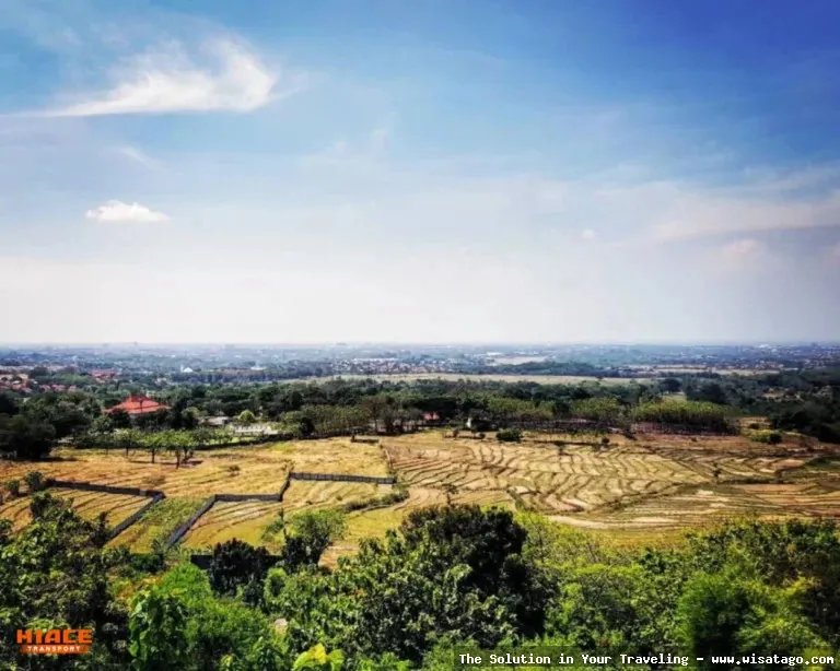 Bukit Gronggong, pemandangan indah dari atas
