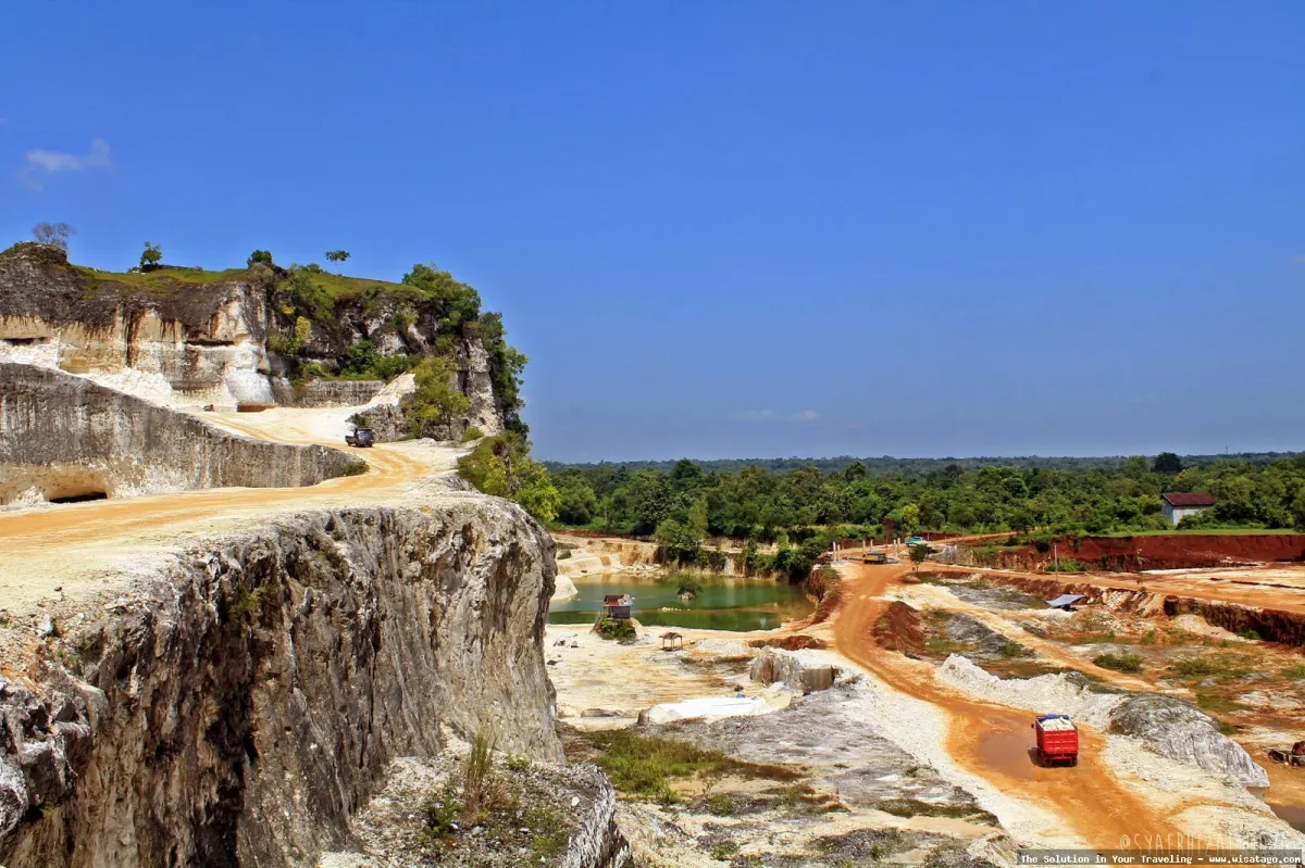 Bukit Jaddih, keindahan ukiran batu.