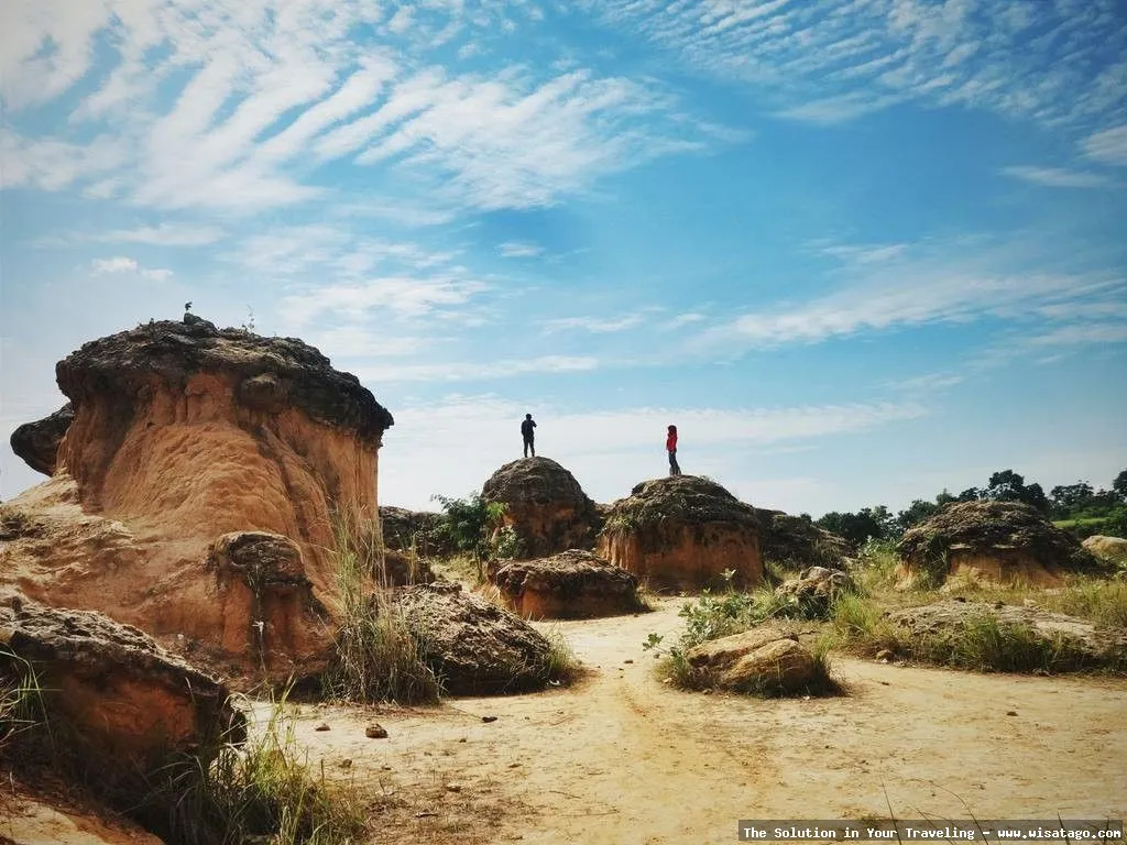 Bukit Jamur Gresik, formasi batuan unik