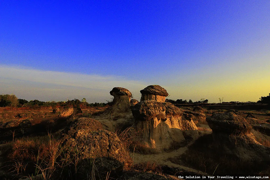 Bukit Jamur Gresik, formasi batuan unik