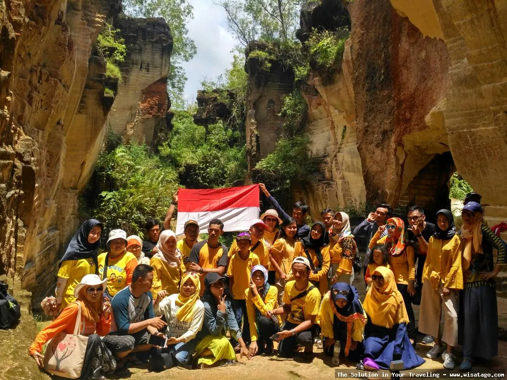 Bukit Kapur Arosbaya: formasi batuan unik