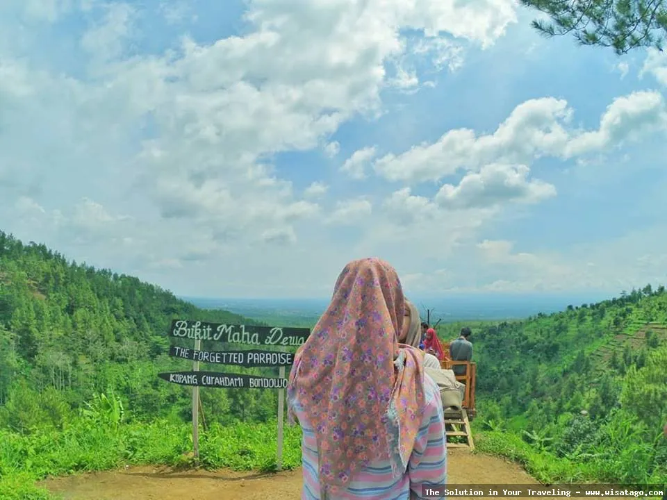 Bukit Maha Dewa, pemandangan menakjubkan