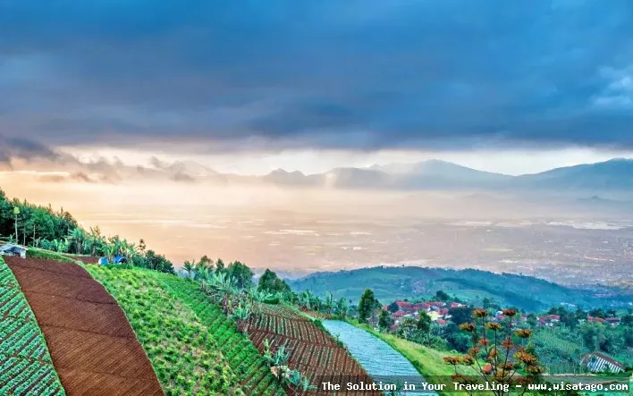 Bukit Moko, pemandangan kota Bandung