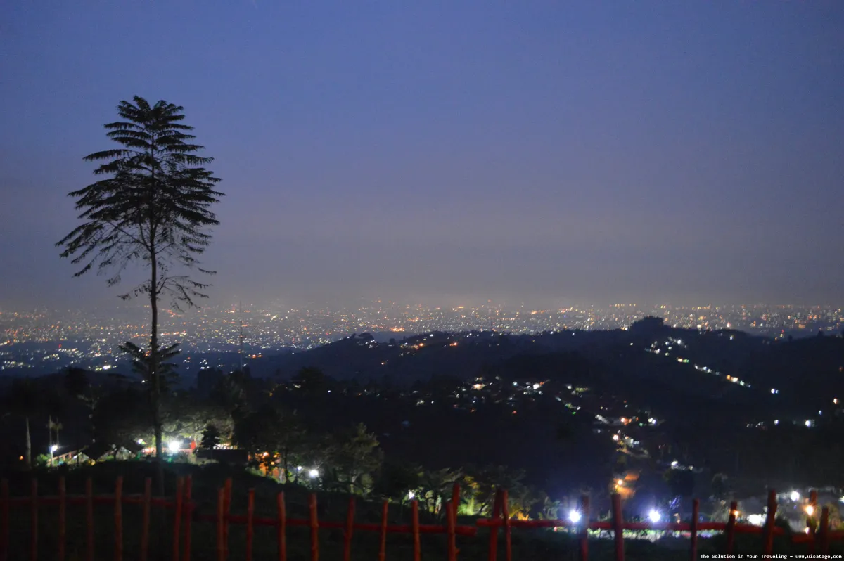 Bukit Moko, pemandangan kota Bandung