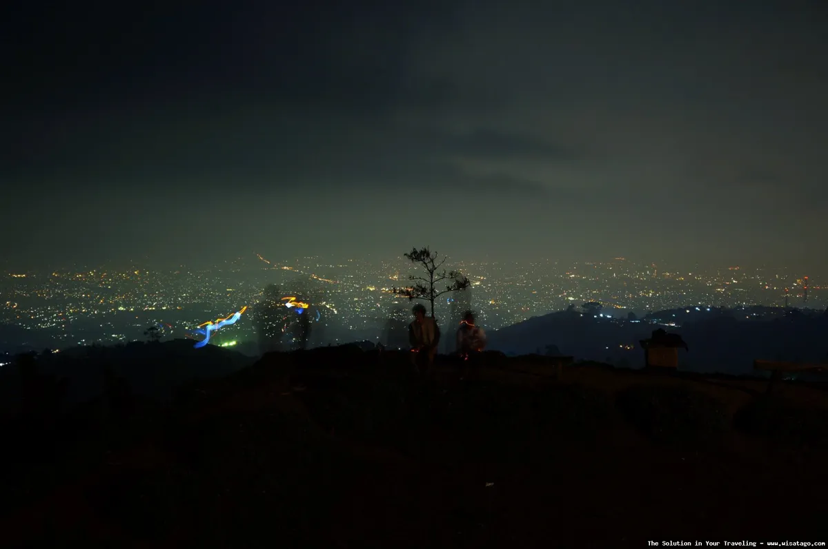 Bukit Moko, pemandangan kota Bandung