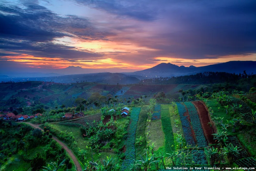 Bukit Moko, pemandangan kota Bandung