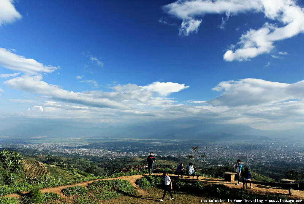 Bukit Moko, pemandangan kota Bandung
