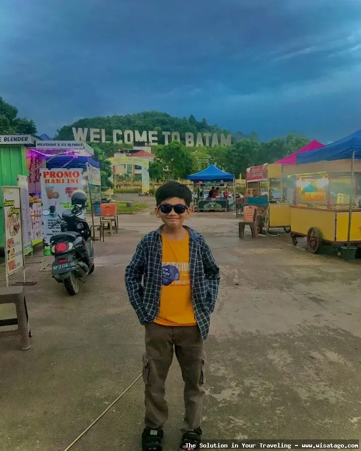 Bukit Welcome To Batam ikonik.