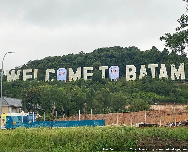 Bukit Welcome To Batam yang ikonik