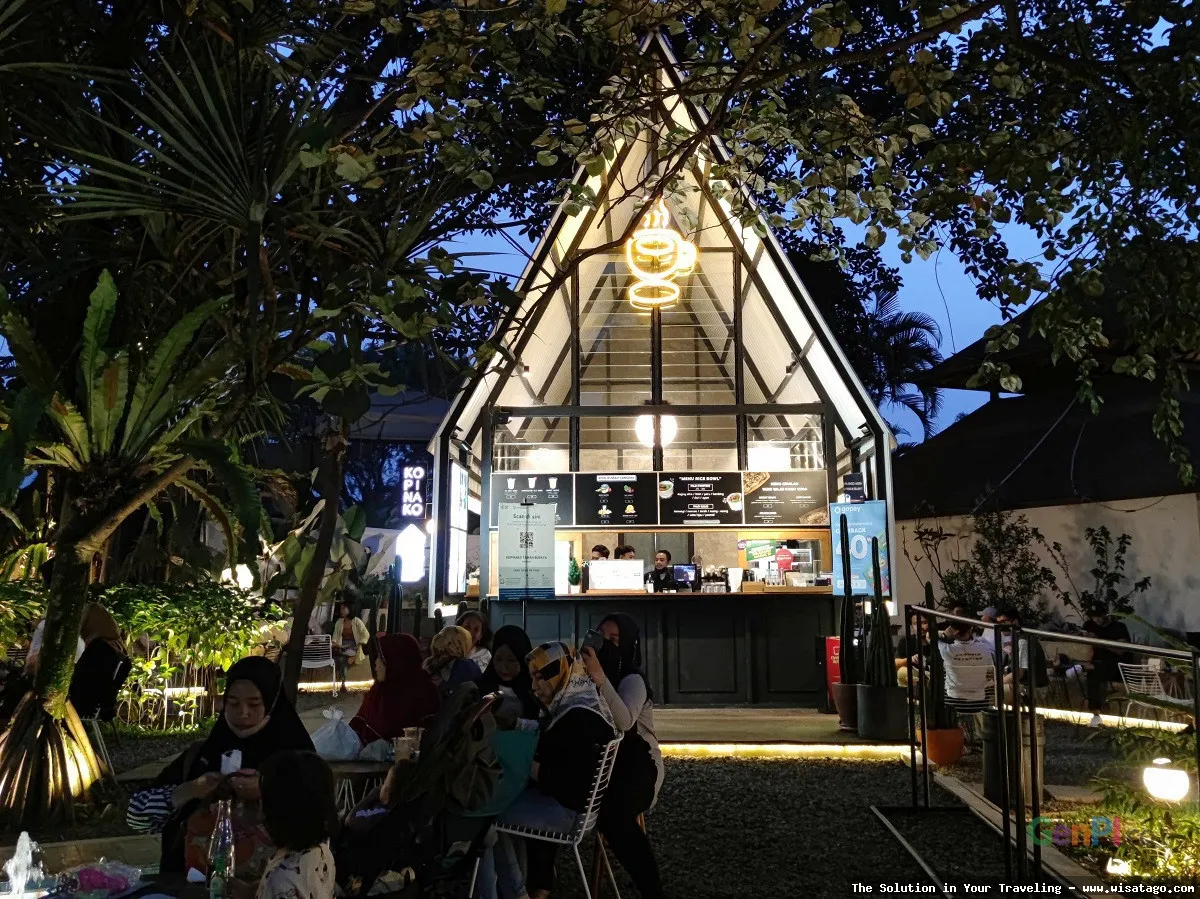 Cafe Di Sentul yang nyaman asri