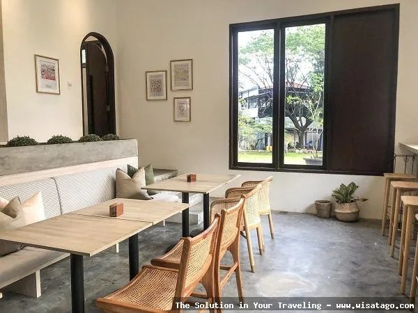 Cafe Di Sentul nyaman dan asri