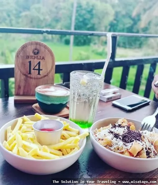 Cafe Senja Jember yang menawan