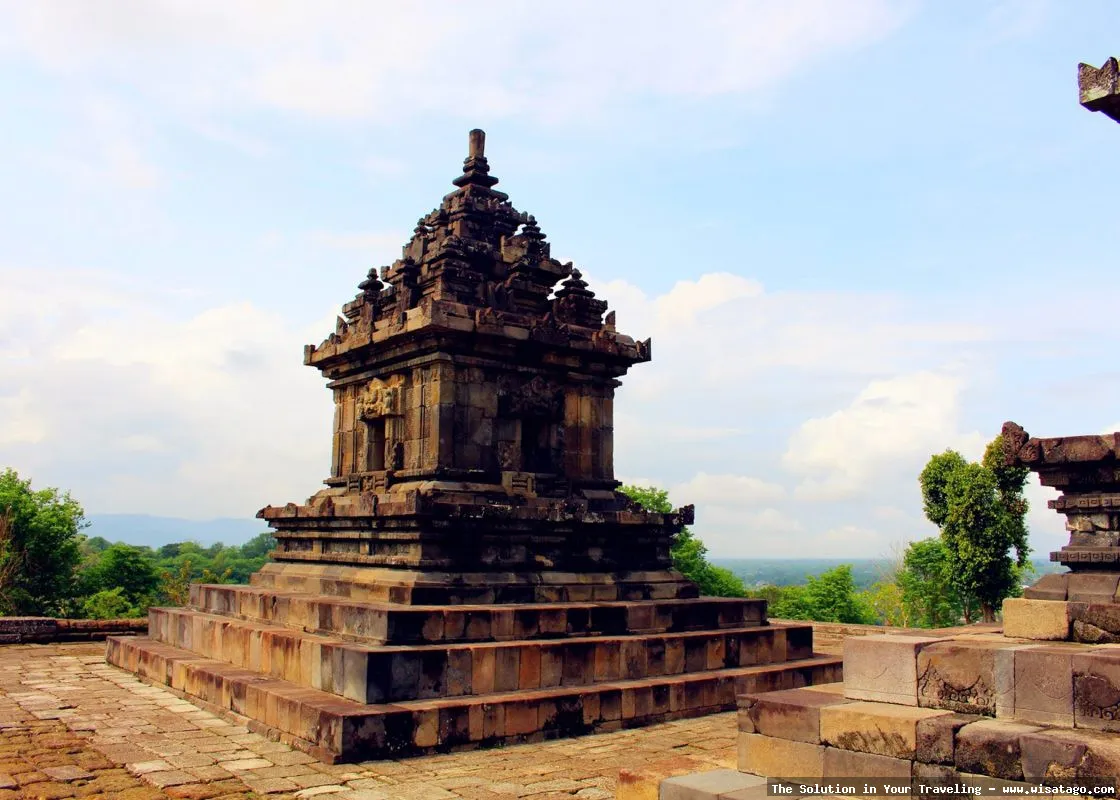 Candi Barong, kemegahan candi bersejarah