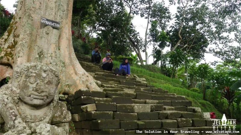 Candi Gambar Wetan, relief yang menawan