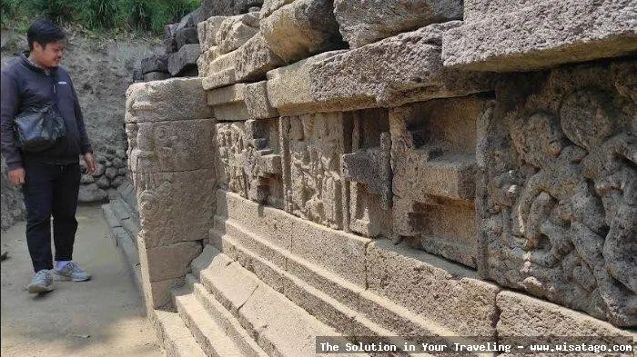 Candi Gambar Wetan, relief indah memukau
