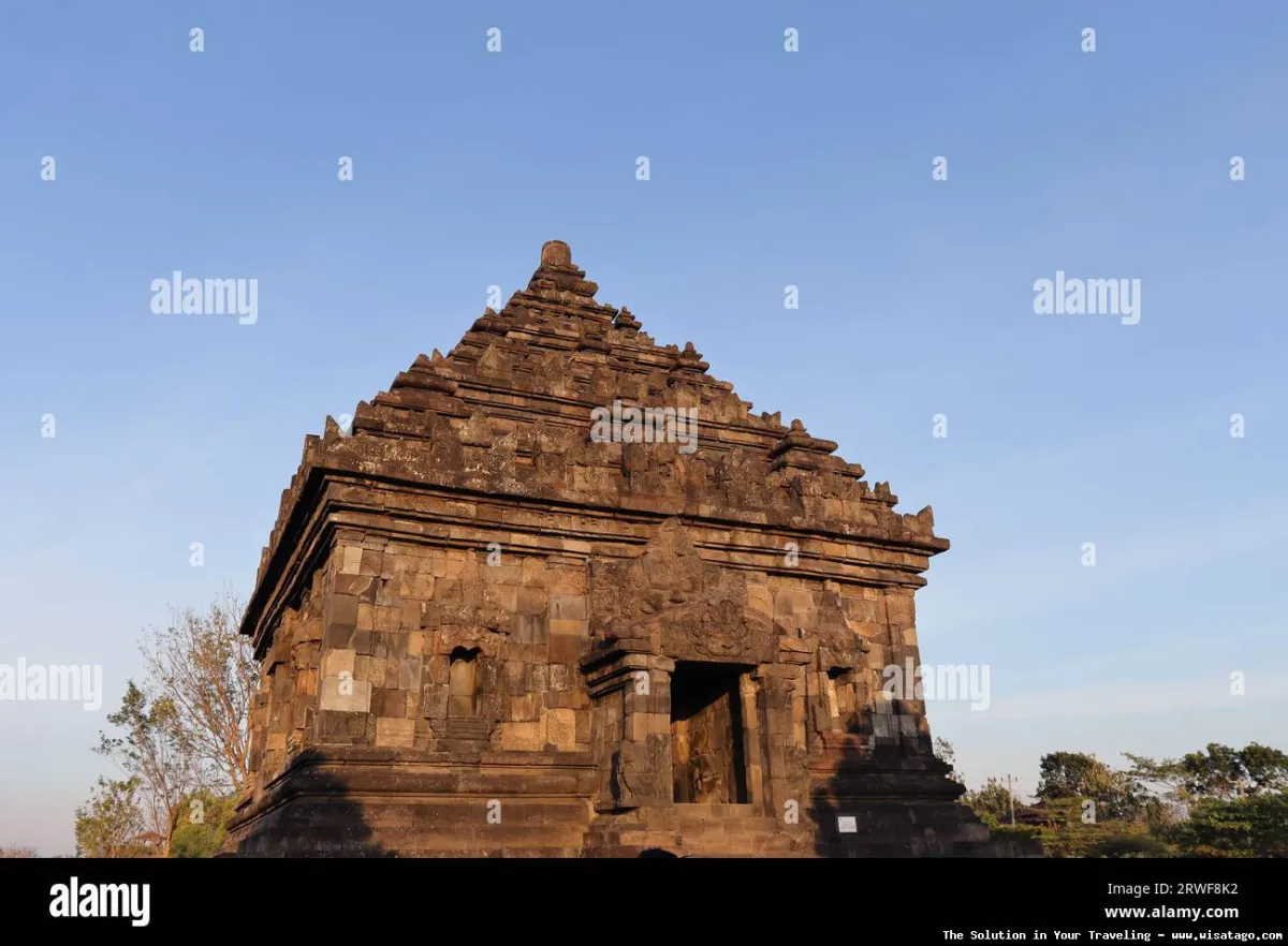 Candi Ijo: Kompleks candi tertinggi.