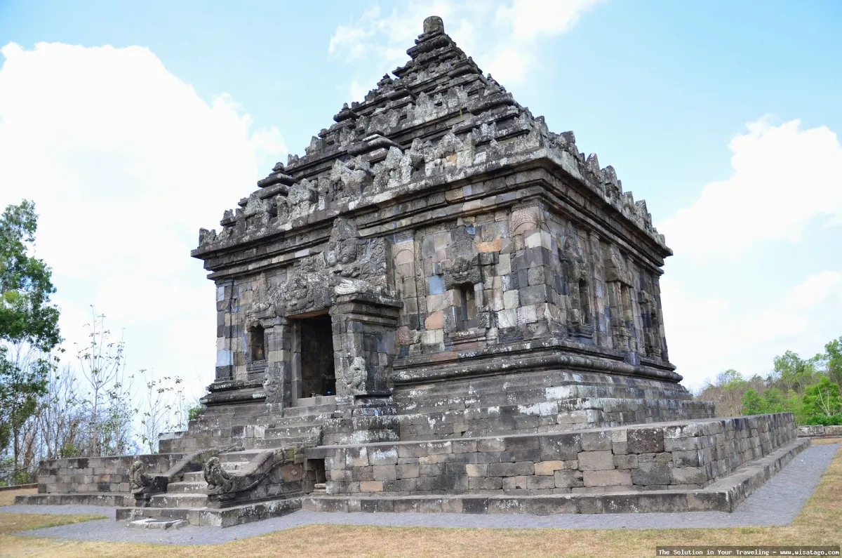 Candi Ijo, kompleks candi tertinggi.