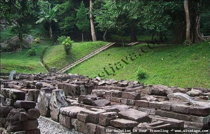 Candi Jolotundo: pesona sumber air kuno