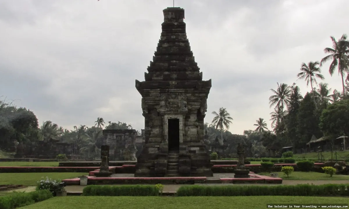 Candi Penataran: Keindahan arsitektur kuno