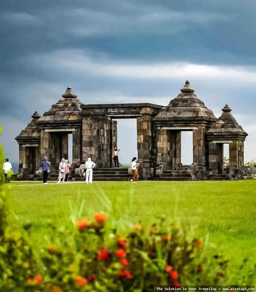 Candi Ratu Boko: Tips, Harga Tiket, Kuliner, Lokasi, Fasilitas dan Spot Candi Ratu Boko: Tips, Harga Tiket, Kuliner, Lokasi, Fasilitas dan Spot