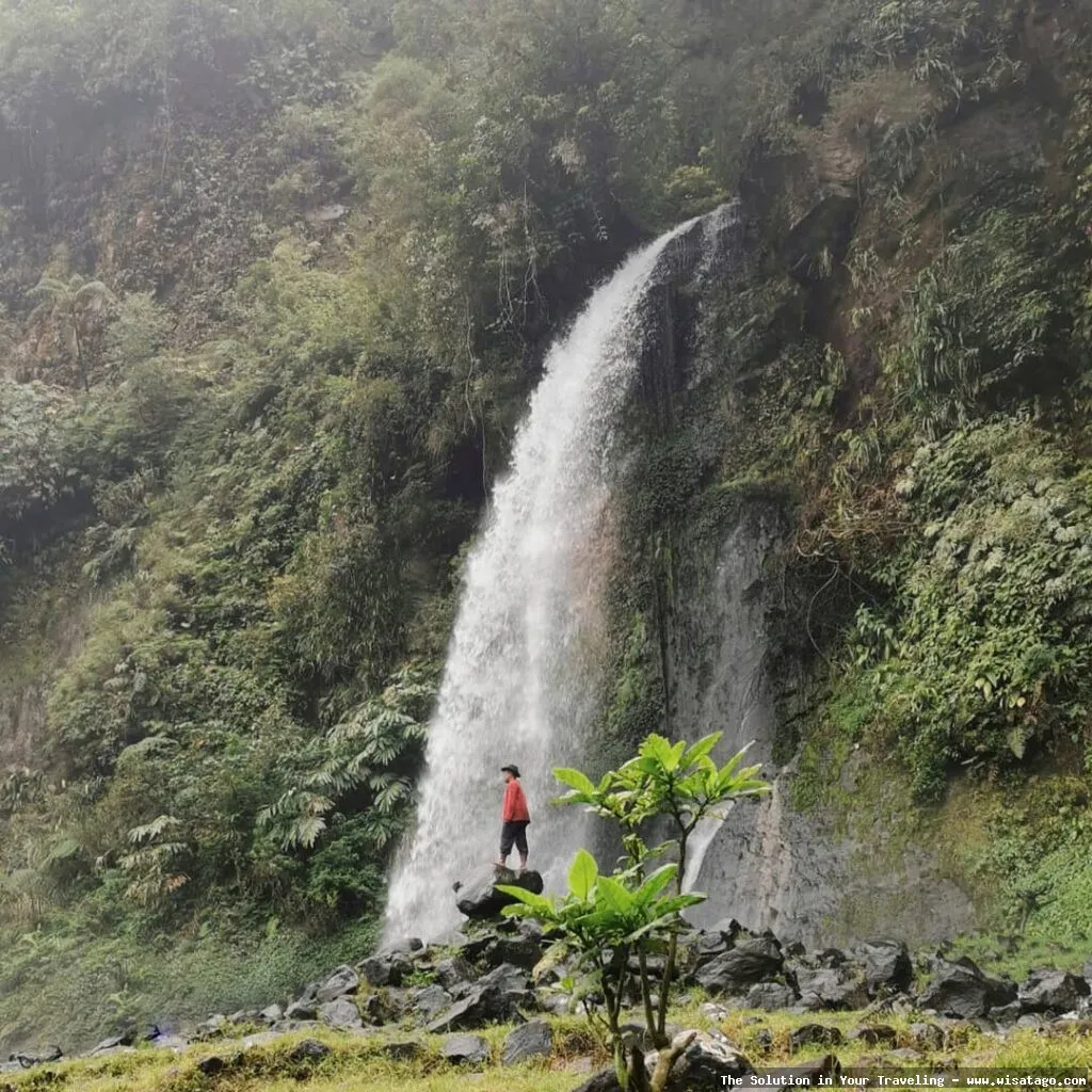 Curug Cibeureum, air terjun menawan