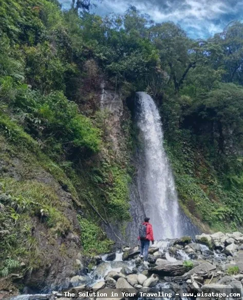 Curug Cibeureum, air terjun mempesona.