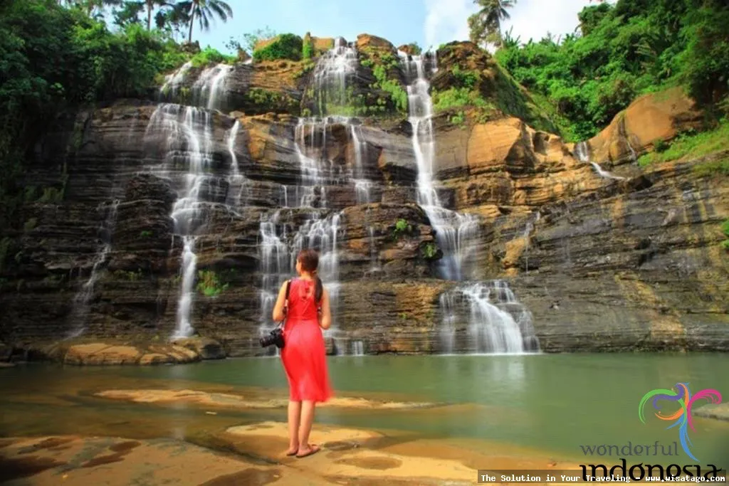 Curug Cigangsa, air terjun bertingkat.